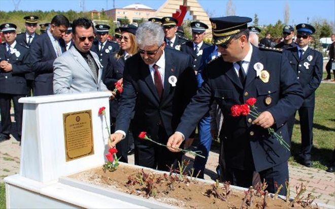Sivas´ta Polislerden Şehitlik Ziyareti