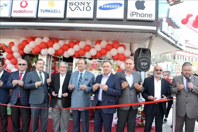 Ayık İletişim, 3´üncü mağazasını açtı 