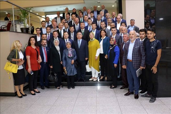 AK PARTİ BAKAN YILMAZ´I ZİYARET ETTİ    
