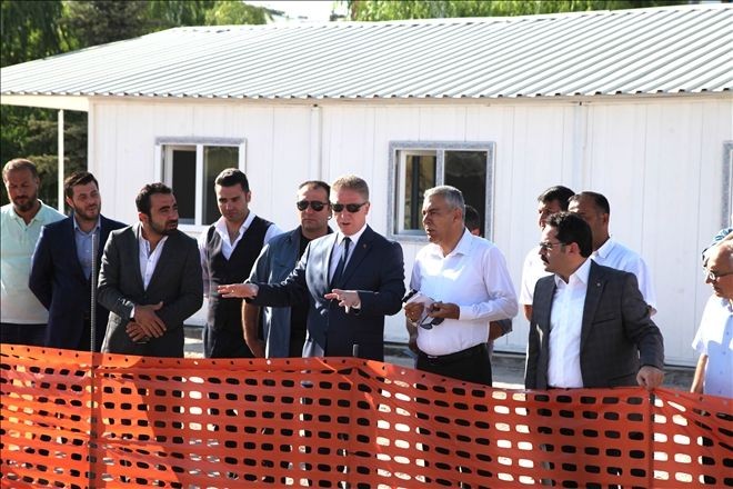 Gül, İnşaatı Devam Eden Hizmet Binasını İnceledi