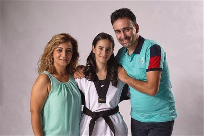 Almanya´da Gurbetçi kızın başarısı