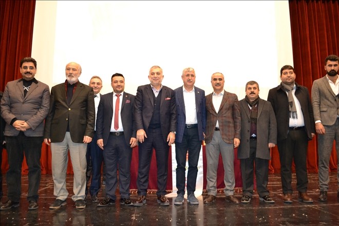 ?Nuri Demirağ´ı her yıl anmak zorundasınız?