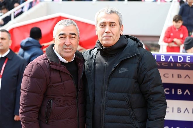 YİĞİDO FIRSAT TEPTİ