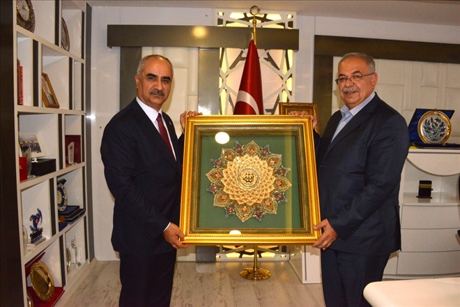 BAŞKAN AYDIN TECRÜBELERİNİ ADIYAMAN´DA ANLATTI...