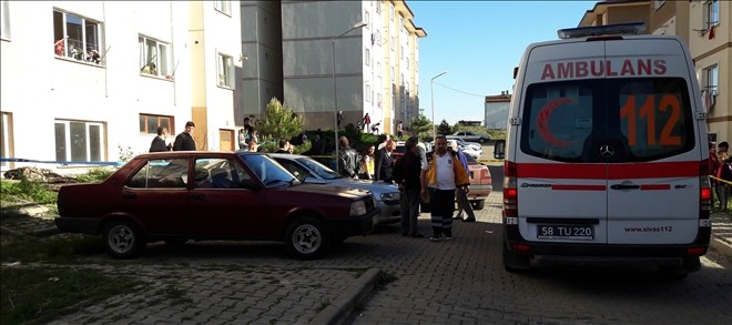 68 yaşındaki kadın, 5´inci kattan atlayarak intihar etti