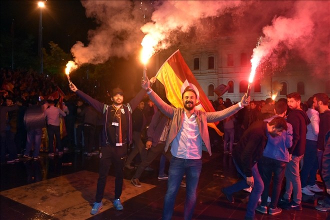 Galatasaray´ın şampiyonluğu Sivas´ta coşkuyla kutlandı