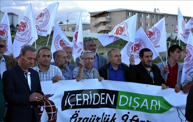 28 Şubat mahkumları için cezaevi önünde açıklama