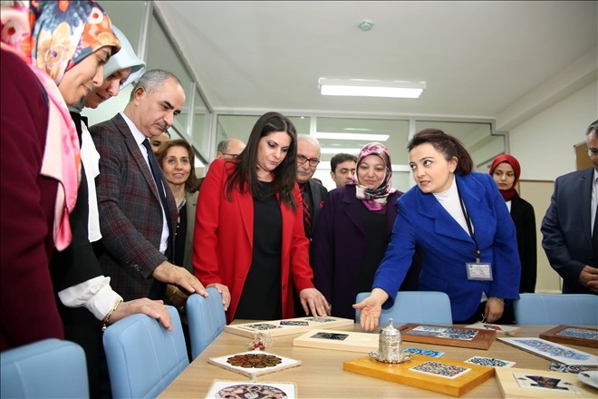 Çalışma ve Sosyal Güvenlik Bakanlığı´nın fincan takımları Sivas´tan