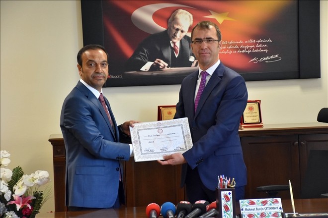 MHP milletvekili Özyürek, mazbatasını aldı