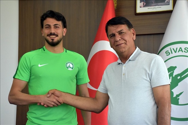 Sivas Belediyespor, 11 futbolcuyu kadrosuna kattı