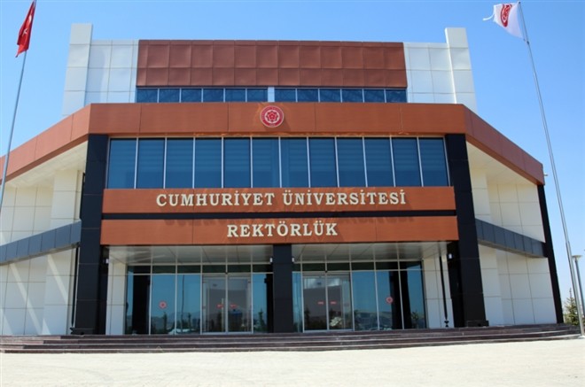 CÜ, 5 alanda dereceye girdi
