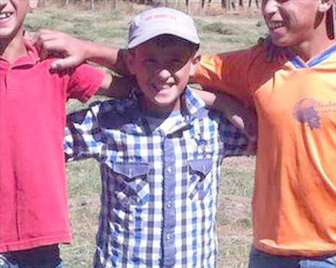 İkizinin tavanda asılı bulduğu 11 yaşındaki Emirhan öldü