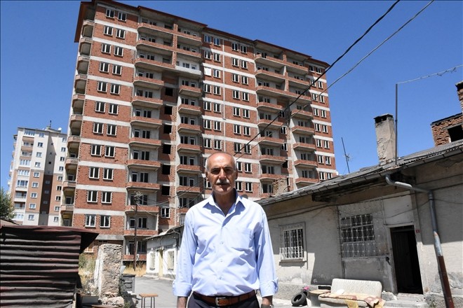 Müteahhitin babası ölünce inşaatları yarım kaldı, hak sahipleri mağdur oldu