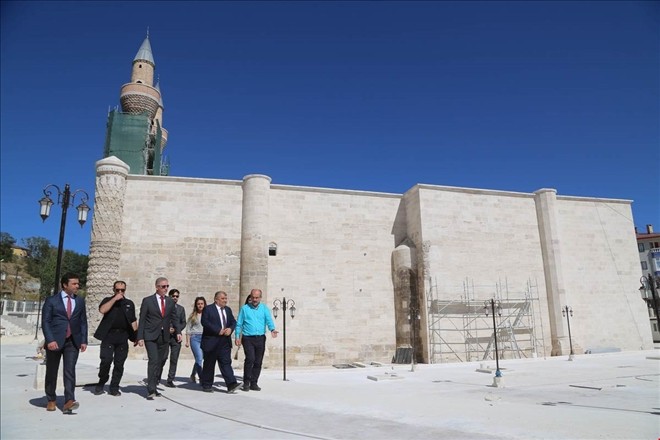 ?Medrese mantığına uygun olacak?