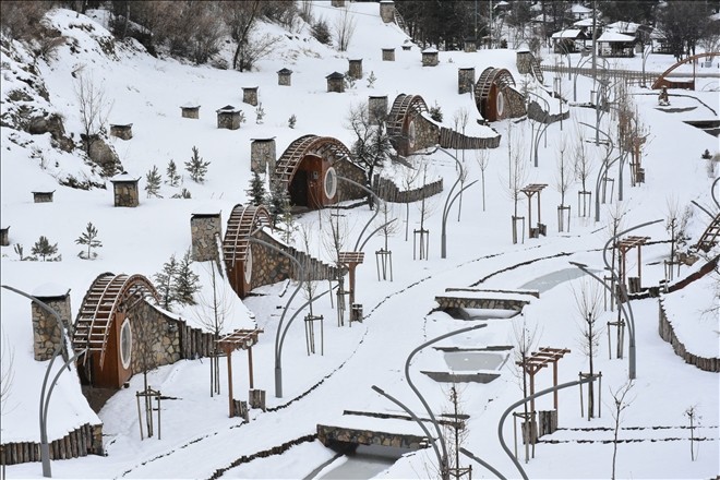 ´Hobbit Evleri´ kışın da cazibe merkezi olacak