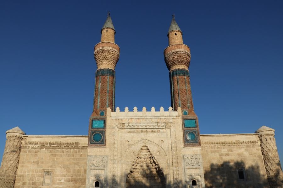748 yıllık Gök Medrese müzeye dönüştürülüyor