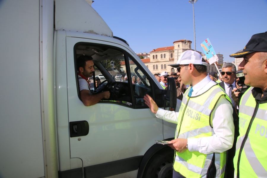 Sivas’ta etkinlikleri “Yaya Geçidi Nöbeti” farkındalık etkinlikleri  