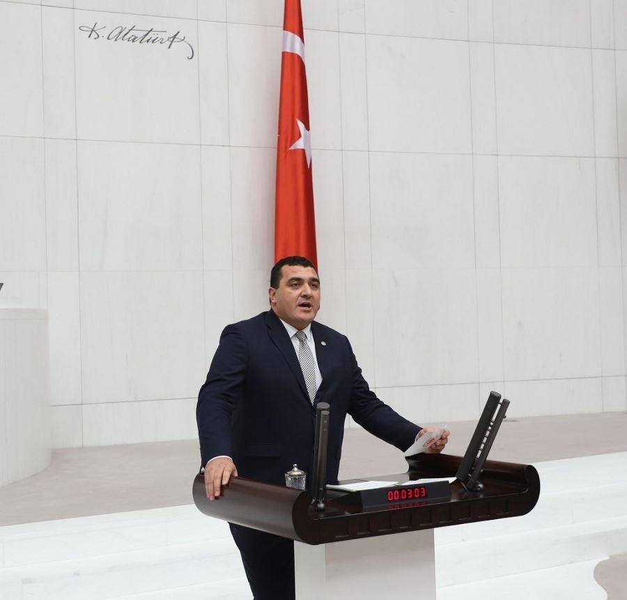 Gençlerin işsizlik  sorunu çözülmeli