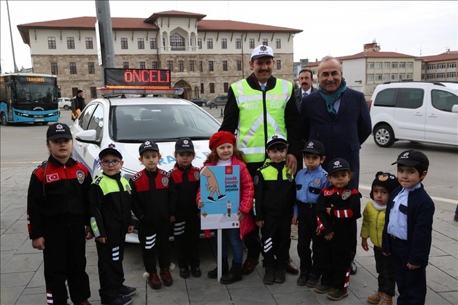 ?Öncelik Hayatın, Öncelik Yayanın