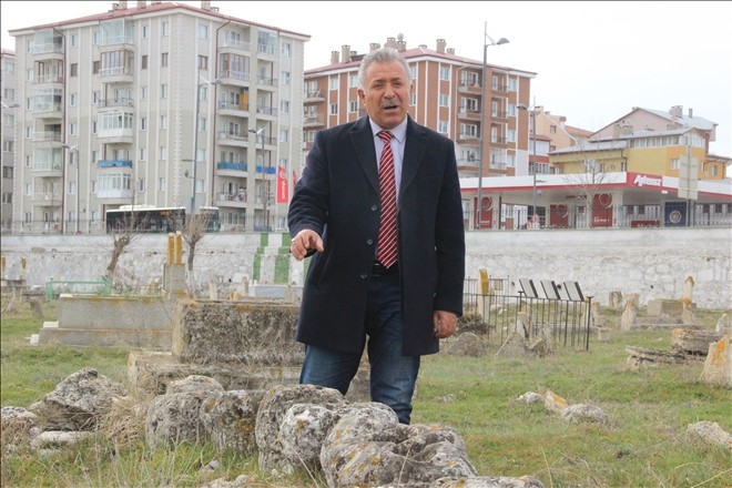 Ölümlerinin ardından 619 yıl geçti