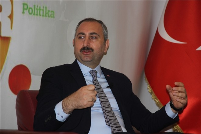 Gül, üniversite öğrencileriyle bir araya geldi
