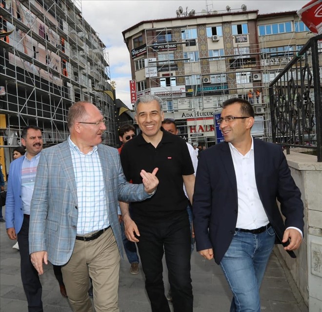 BİNALAR MEYDANA YAKIŞACAK