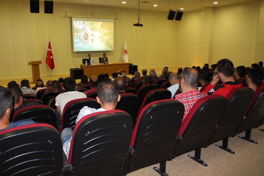 Hükümlülere “demokrasinin önemi” anlatıldı