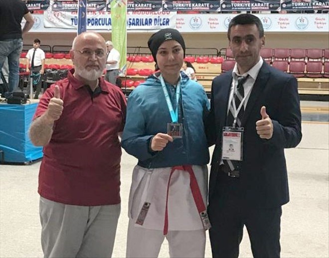 1 altın, 1 gümüş madalya kazandılar