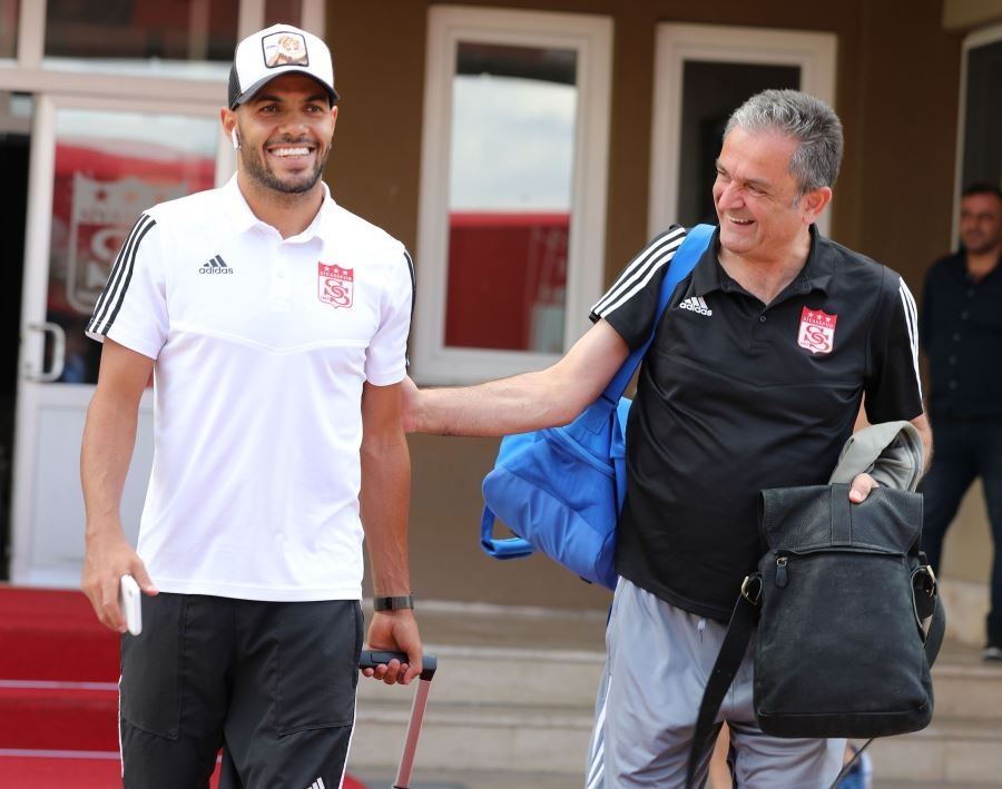  Sivasspor kafilesi Rize’ye gitti 