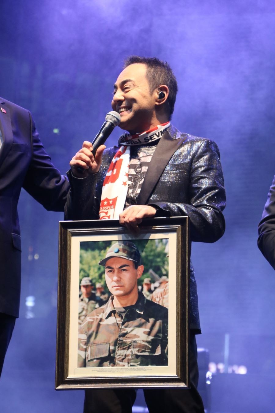 Serdar Ortaç’a askerlik fotoğrafı sürprizi 