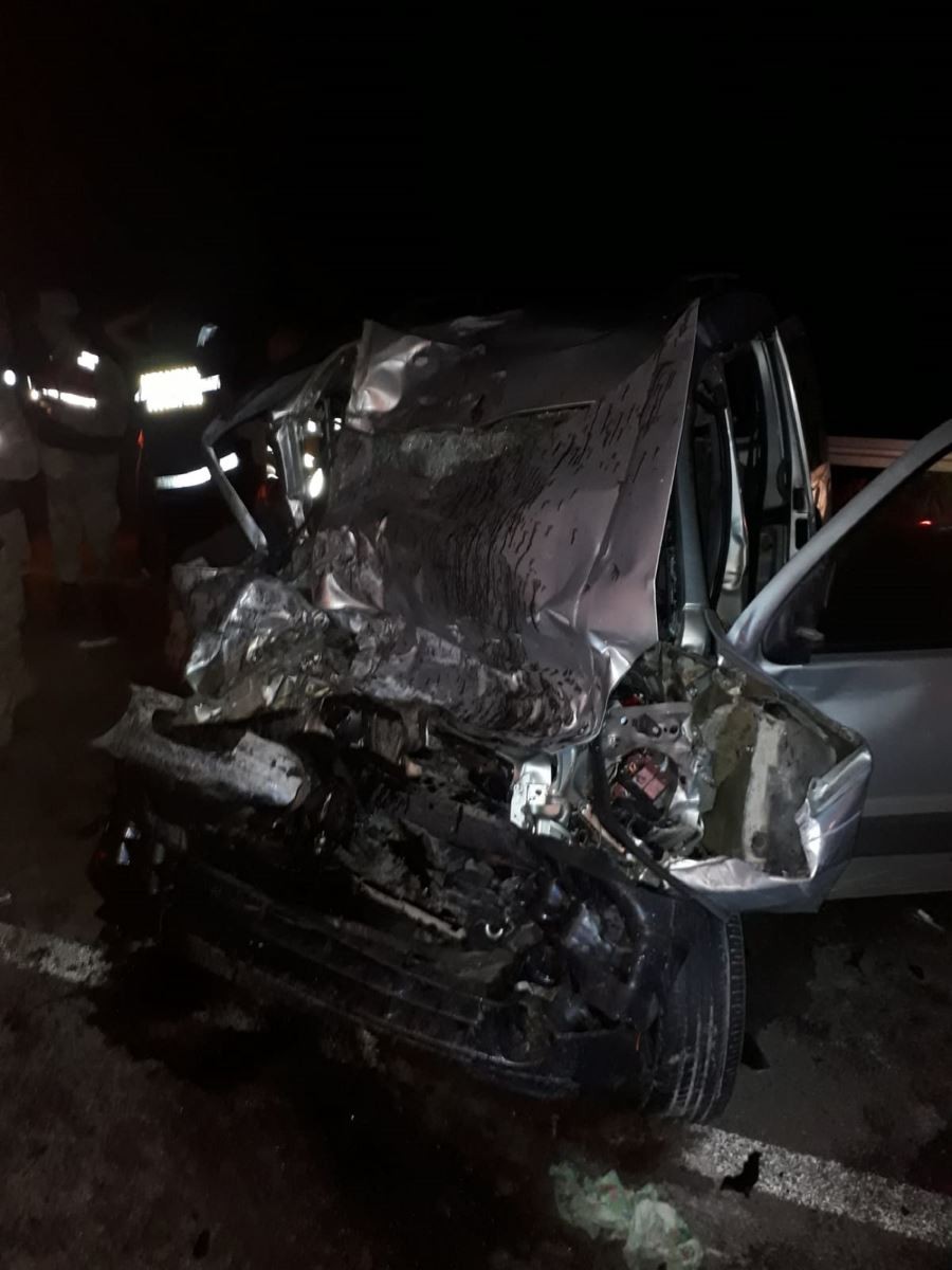 Kafa kafaya çarpıştılar: 1 ölü 1 yaralı 