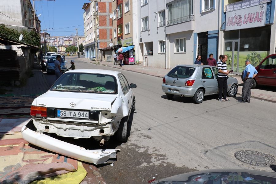 15 yaşındaki sürücü ortalığı birbirine kattı: 1 yaralı 