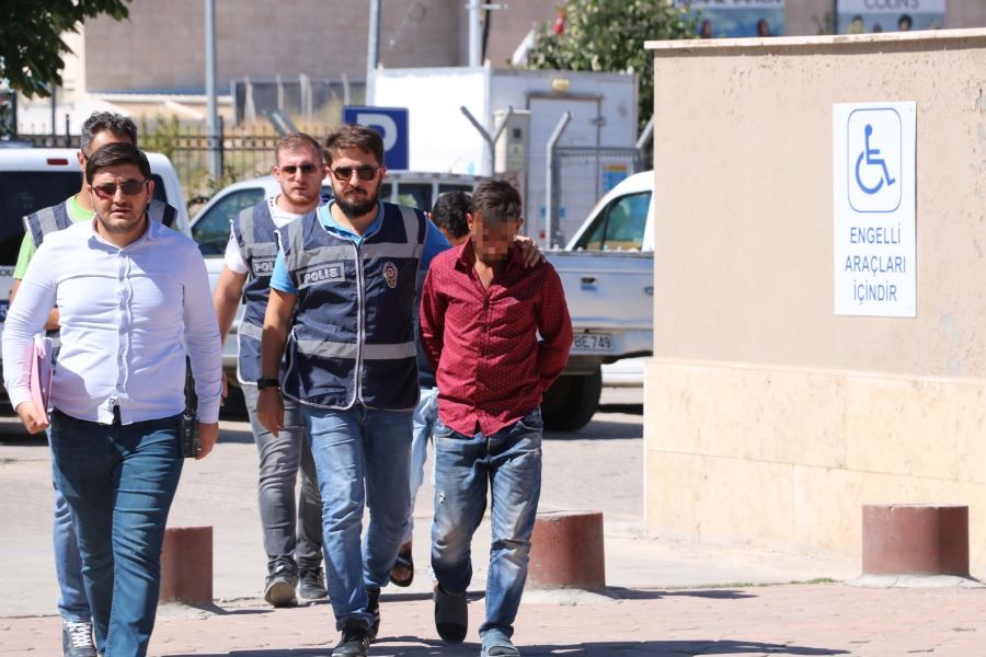 Çakma polis hakim karşısında 