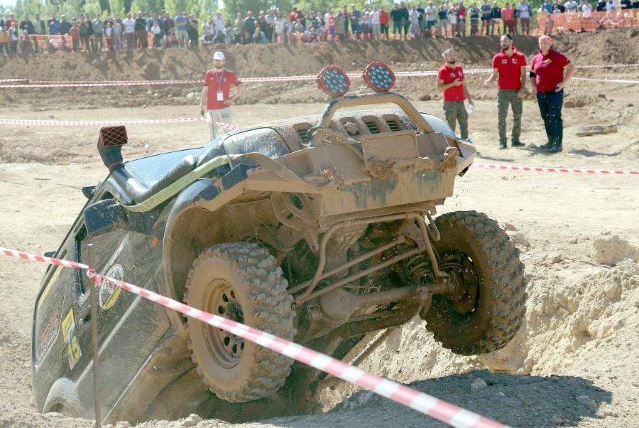  Off-Road yarışları nefes kesti