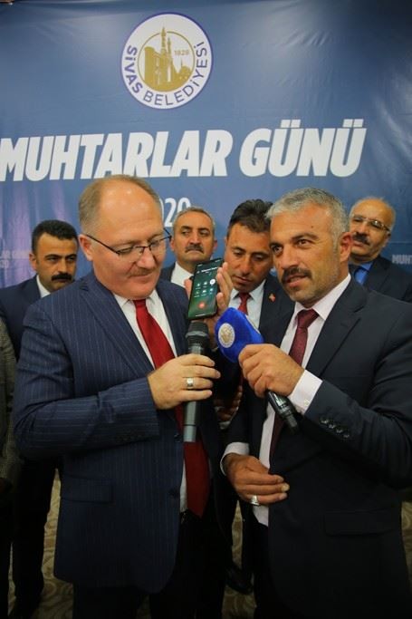 Bakan Soylu: “Değerli muhtarlarımızın ve milletimizin 24 saat emrindeyiz”