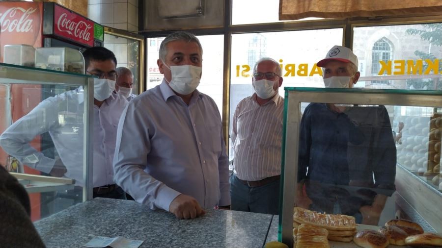 Askıya 350 ekmek bıraktılar