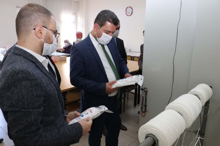 Gürün’de 100 bin maske üretilecek