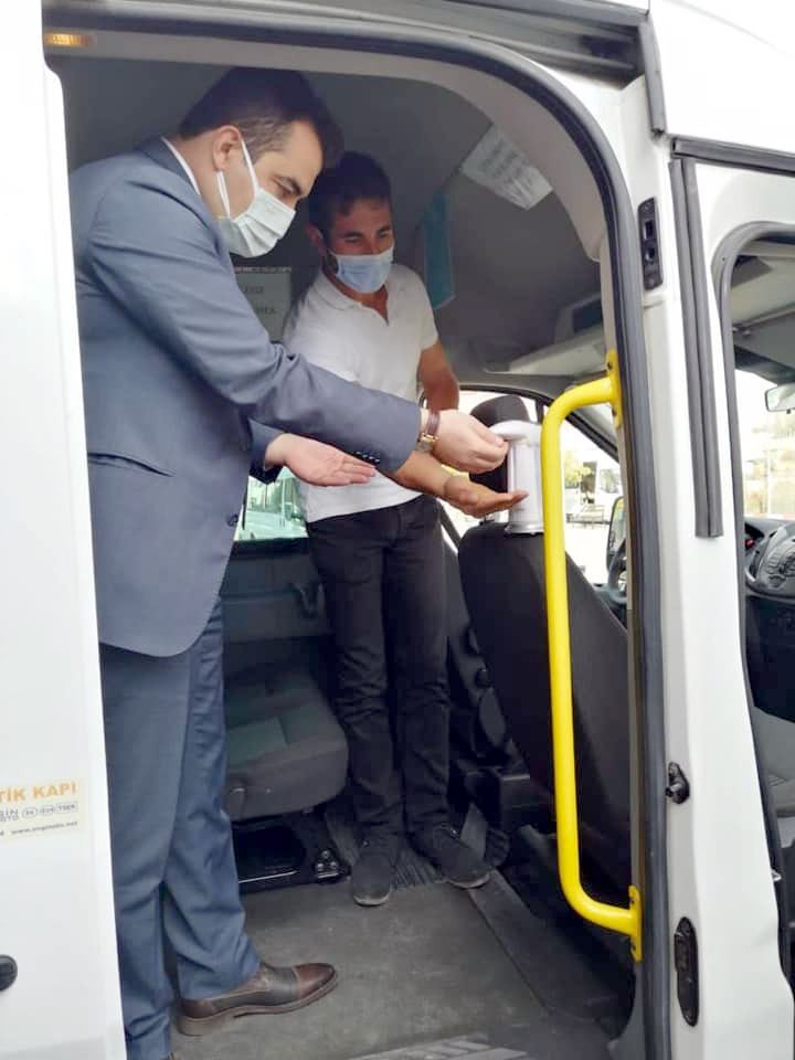 Kaymakam, servis araçlarını denetledi