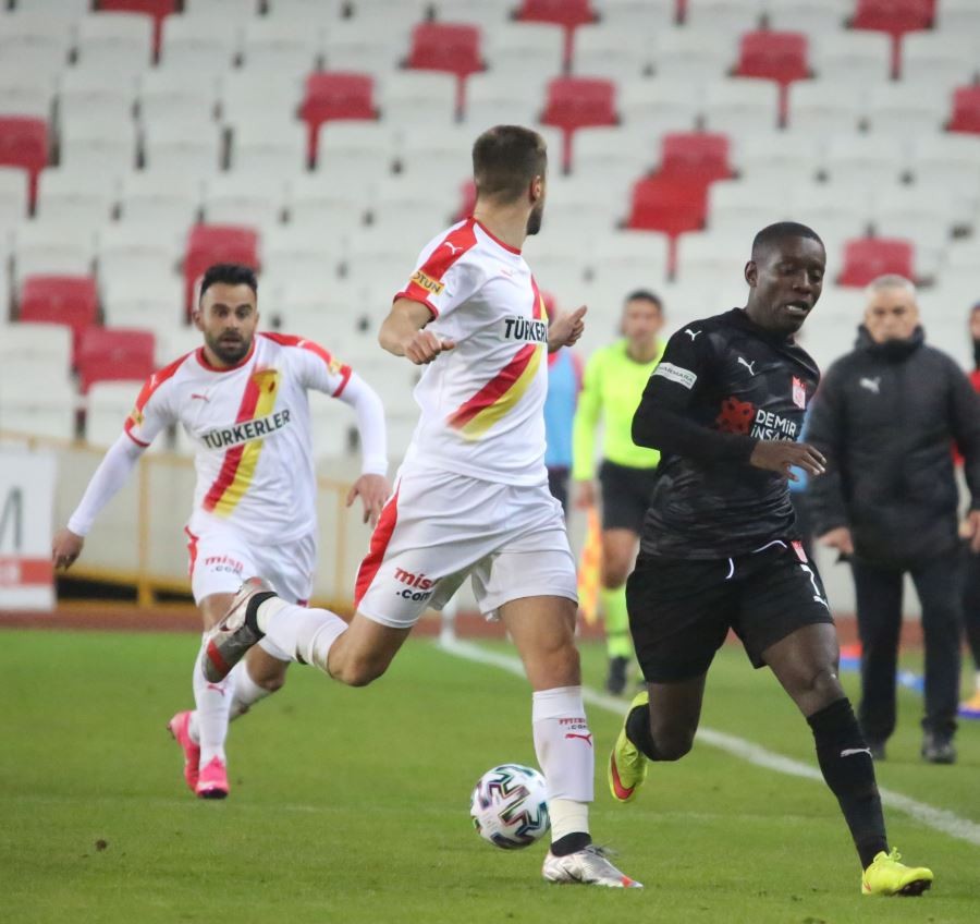 Süper Lig: Sivasspor: 0 - Göztepe: 1 (Maç sonucu)