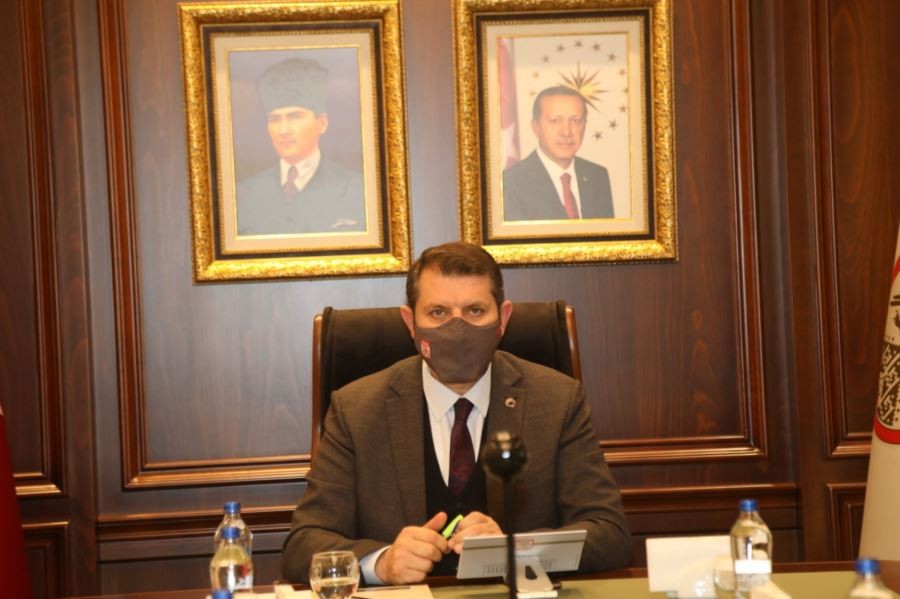 Vali Ayhan, müdürlerin taleplerini dinledi