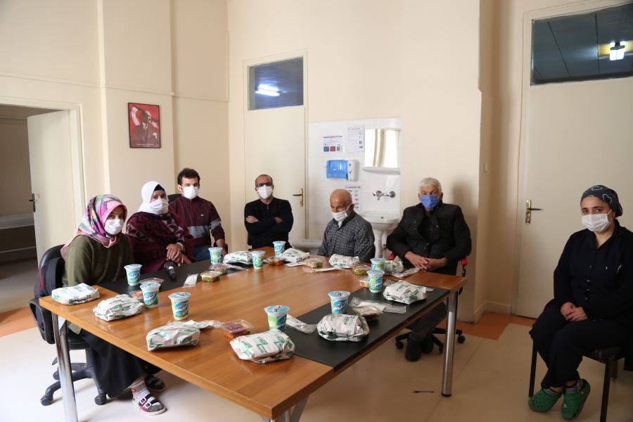 Sivas’ta ilk kez yapılan ameliyat yenilen yemekle test edildi