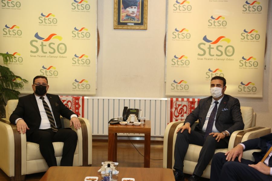 Tesviyeciler ve Oto Sanatkârları Esnaf Odası Başkanı Hakan Demirgil ve Oda Başkanlarından oluşan heyet, Sivas Ticaret ve Sanayi Odasını (STSO) ziyaret etti.