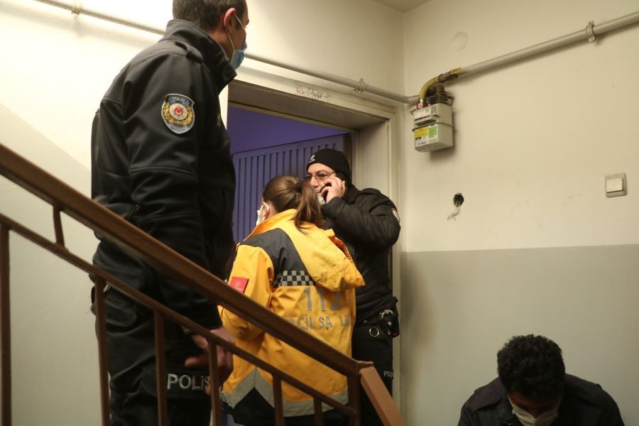 Uyuya kalan genç kadın, ekipleri alarma geçirdi