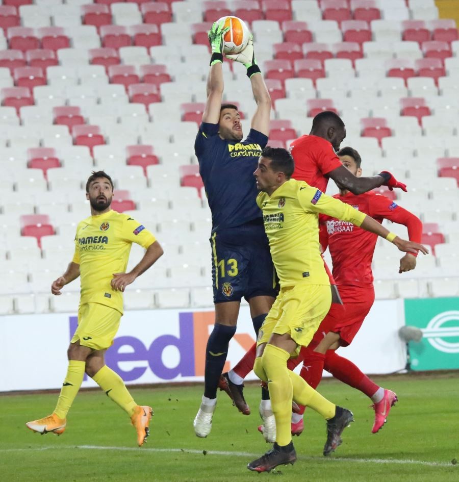 UEFA Avrupa Ligi: Sivasspor: 0 - Villarreal: 1 (Maç sonucu)