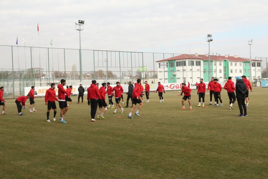 Belediyespor 1922  Konya’ya bileniyor