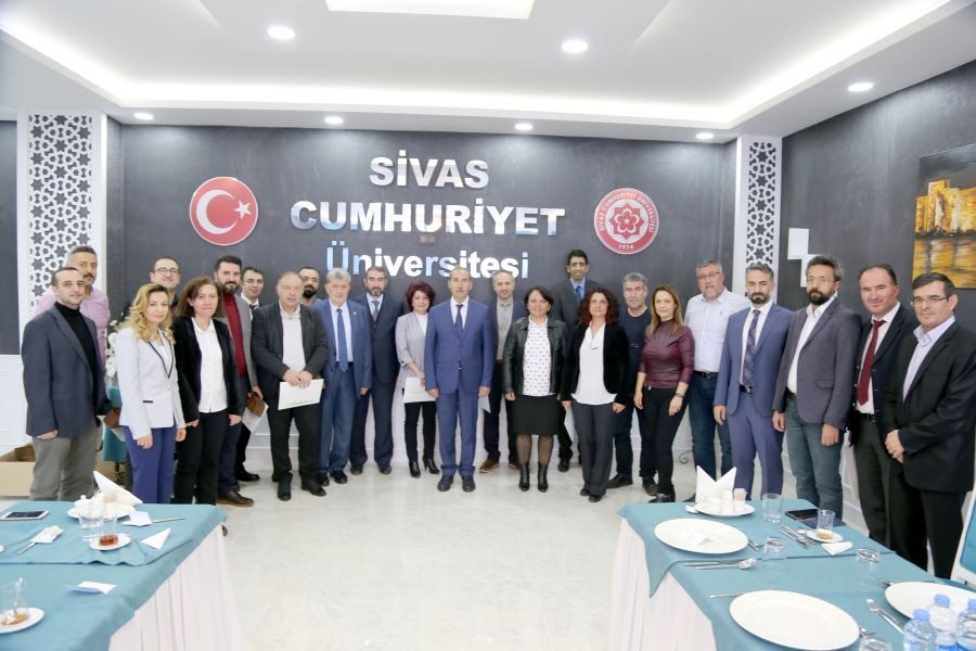 Hocalarımızı  teşvik ediyoruz