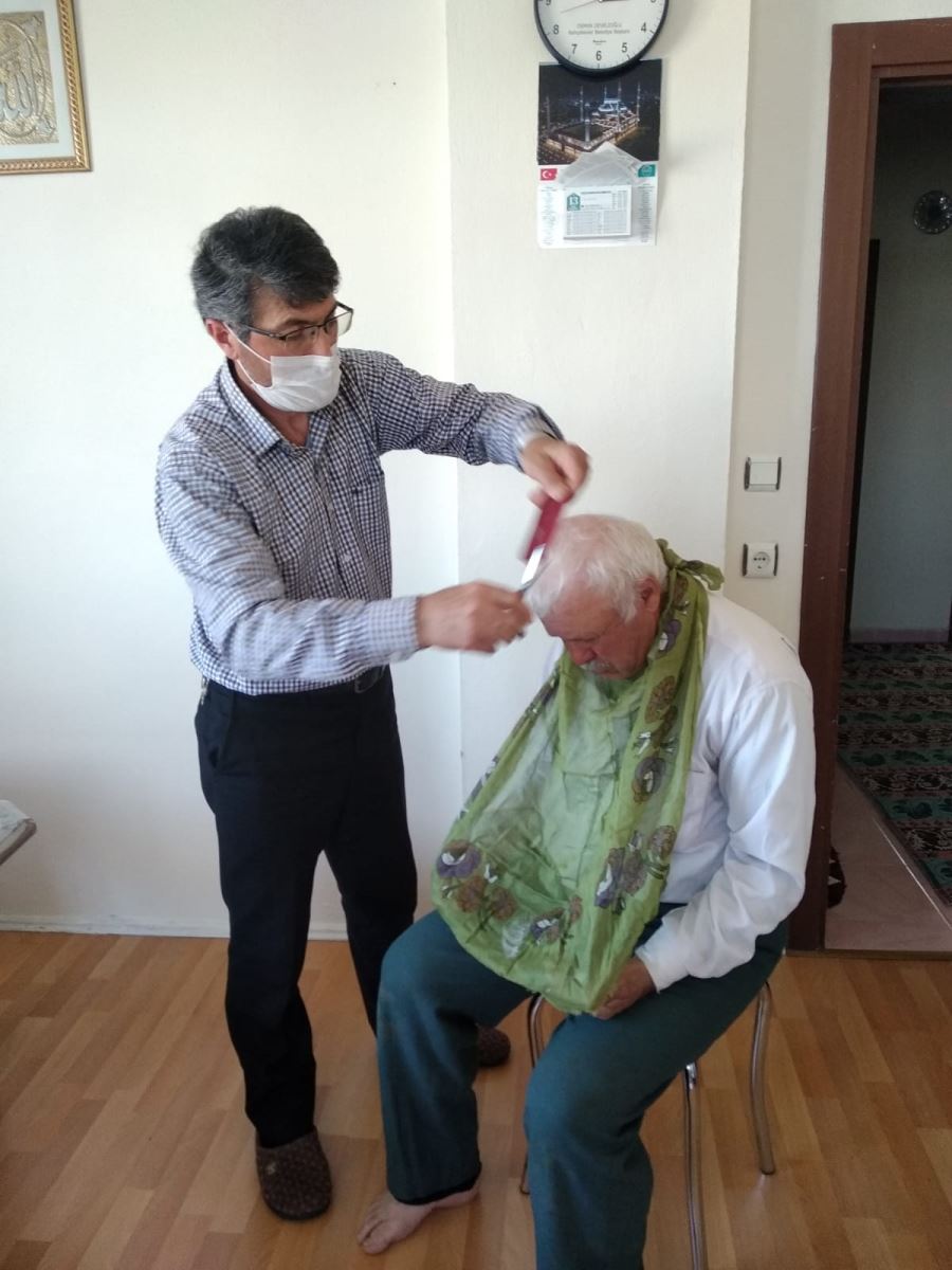 Din Görevlileri vatandaşa umut olmaya devam ediyor.