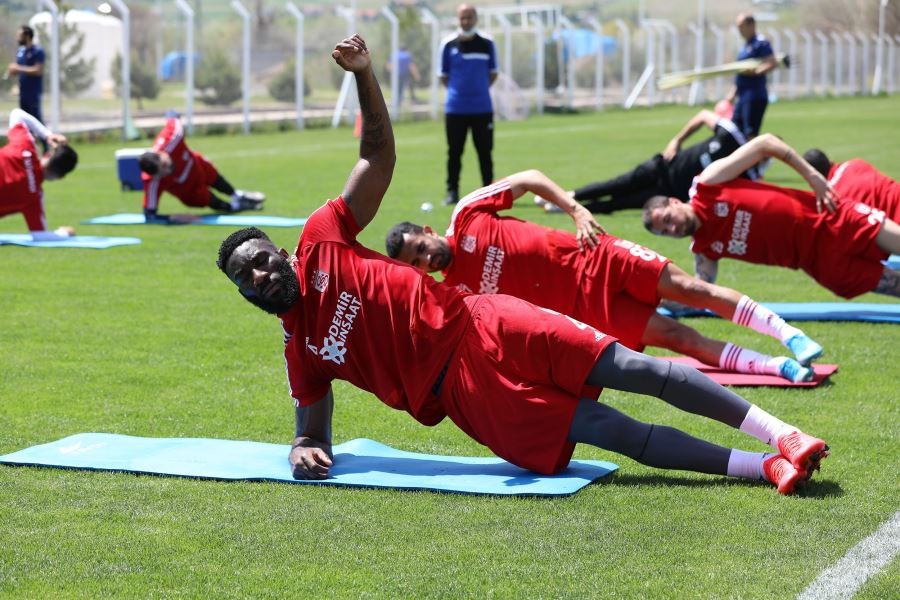  Sivasspor çalışmalarını sürdürdü