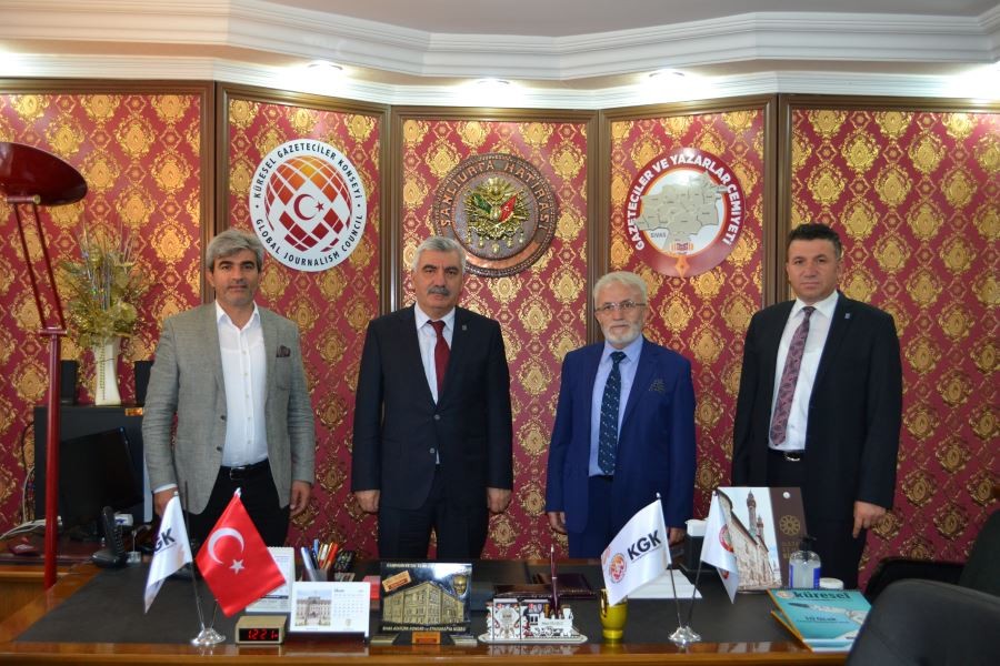 KORONAVİRÜS GÜNLERİNDE YOĞUN ÇALIŞIYORLAR