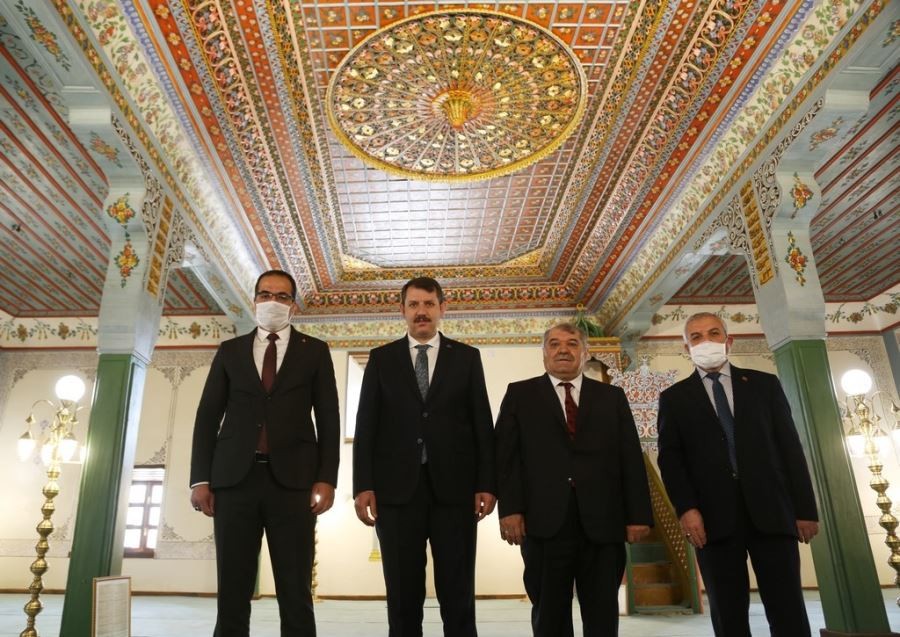 Merkez Camii yeniden hizmete açıldı